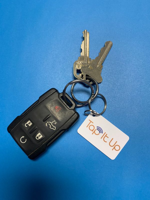 TapItup Key Tag with keys nfc business card